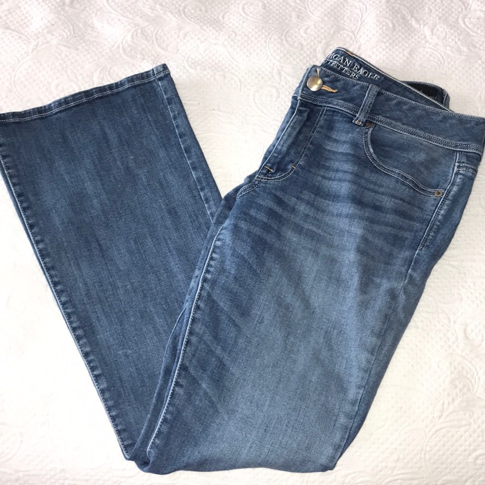 AMERICAN EAGLE super stretch kick boot jeans